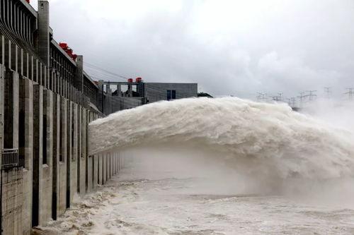 洪水 2018,重创与反思的年度灾难纪实